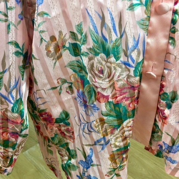 Vintage 90’s Victoria’s Secret Floral Blouse - Picture 5 of 10